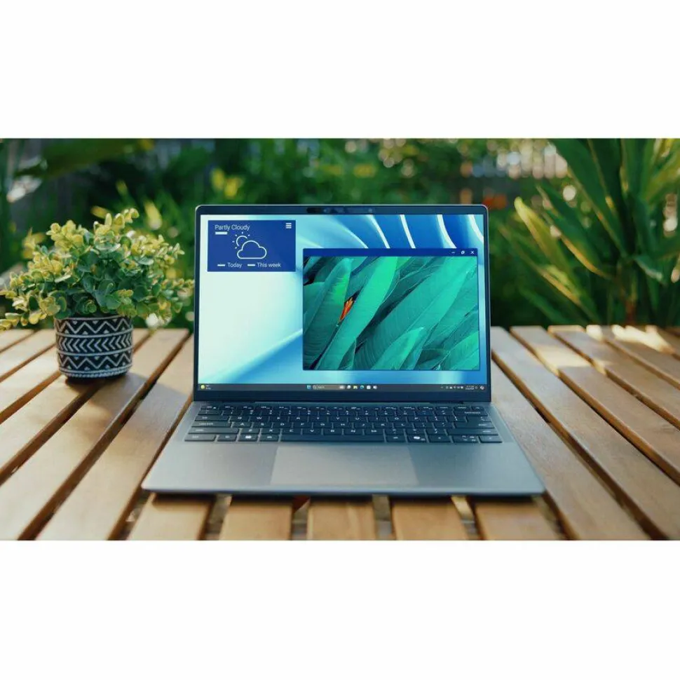 Dell Latitude 7000 7455 14" Touchscreen Copilot+ PC Notebook - QHD+ - 60 Hz - Qualcomm Snapdragon X Elite X1E-80-100 - 32 GB - 512 GB SSD - English (US) Keyboard - Aluminum Titan Gray