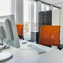 DURABLE Desk Mat 650x500mm Contoured Edges PP