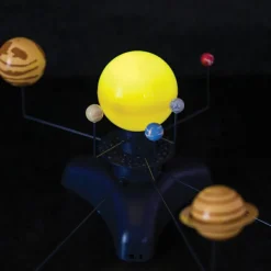 Educational Insights GeoSafari Motorized Solar System - Theme/Subject: Learning - Skill Learning: Planets, Solar System - 8 Year & Up - Multi