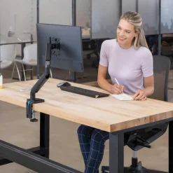 Fellowes Platinum Series Single-Monitor Arm For Monitors Up To 40