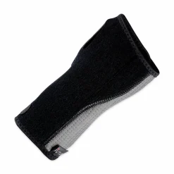 FUTURO Adjustable Reversible Splint Wrist Brace, Fits Wrists 5.5