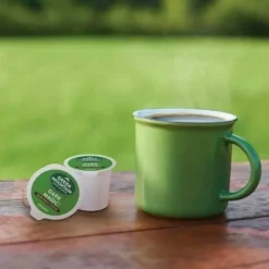 Green Mountain Coffee Roasters Dark Magic Keurig Single-Serve K-Cup Pods, Dark Roast Coffee 70 Count