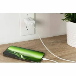 IOGEAR 20W USB-C Smartphone Charger