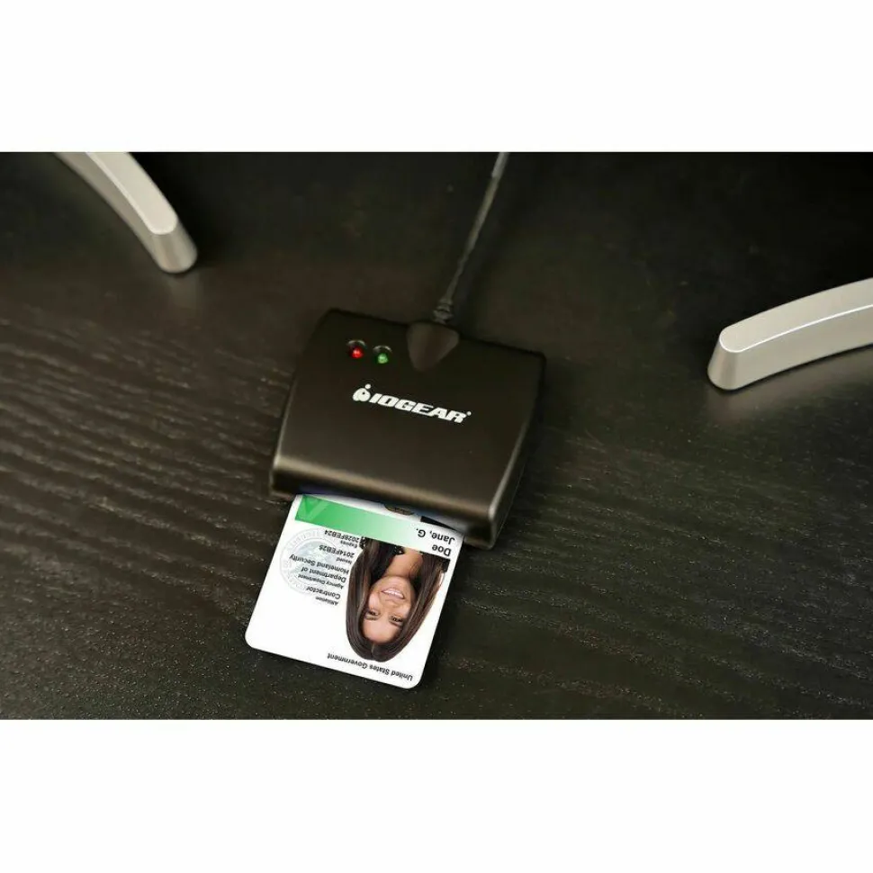IOGERA USB Common Access Card Reader (TAA compliant)