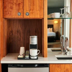 Keurig K-Suite Hospitality Brewer, Single-Cup, Silver/Black