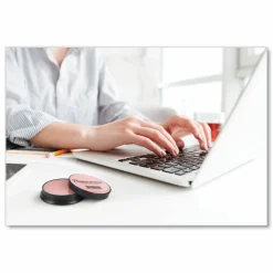 LEE Papercreme Fingertip Moistener - Light Pink - Greaseless - 3 / Pack
