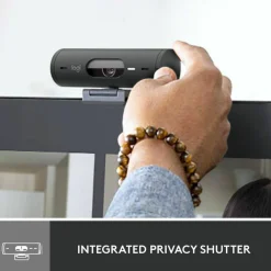 Logitech Brio 500 Full HD webcam, auto framing, noise-reducing mics, privacy shutter, streaming & video calling, Graphite