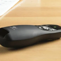 Logitech R400 2.4GHz Wireless Presenter