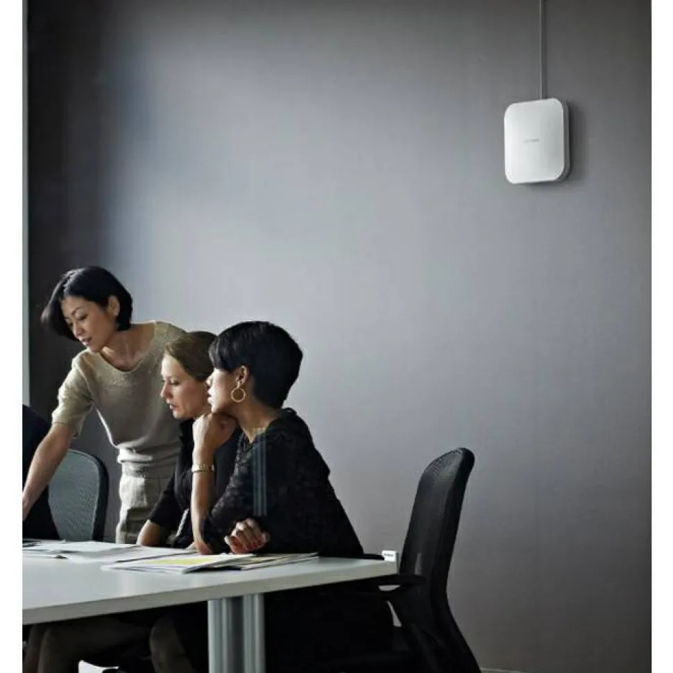 Netgear WAX610 Dual Band Wi-Fi 6 IEEE 802.11 a/b/g/n/ac/ax/i 1.80 Gbit/s Wireless Access Point - Indoor