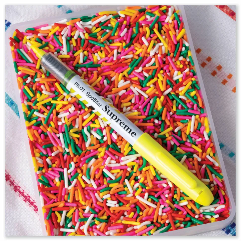 Pilot Spotliter Supreme Highlighters, Chisel Tip, Yellow, 12/Pack