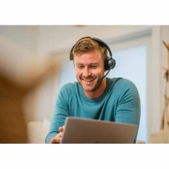 Poly Voyager 4310 USB-C Headset +BT700 Dongle + Charging Stand