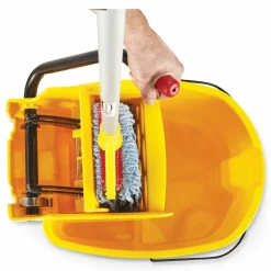 Rubbermaid Bucket/Wringer Combo Pack, 17 5/8