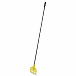 Rubbermaid Commercial Invader Fiberglass Side-Gate Wet-Mop Handle, 60
