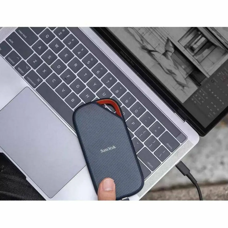 SanDisk Extreme PRO SDSSDE82-2T00-G25 2 TB Portable Solid State Drive - 2.5" External