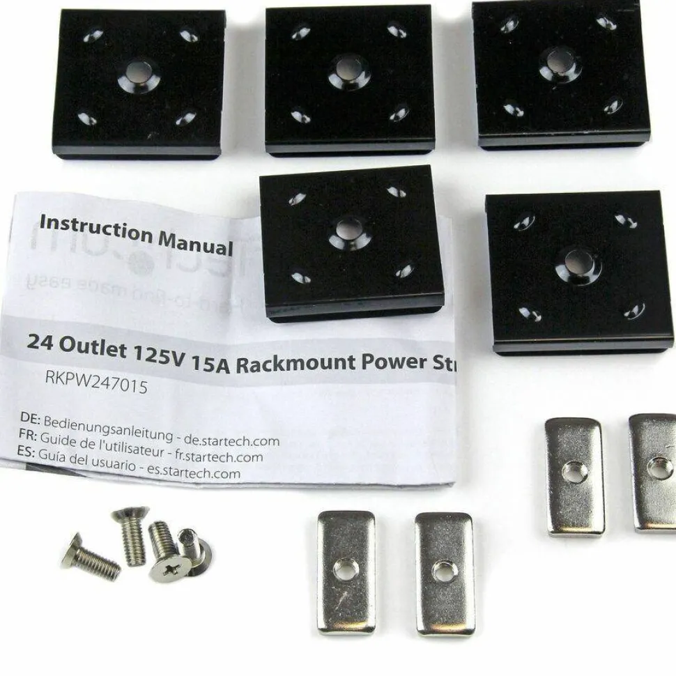 StarTech.com 24 Outlet 120V 15A Rack mount Power Strip
