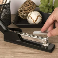 Swingline 747 Classic Stapler, 20 Sheets Capacity, Black