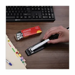 Universal Standard Chisel Point Staples, 0.25